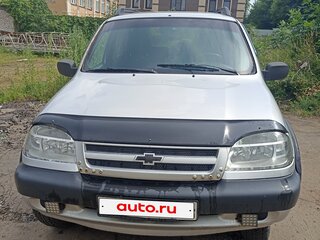2009 Chevrolet Niva I Рестайлинг, серебристый, 270000 рублей, вид 1