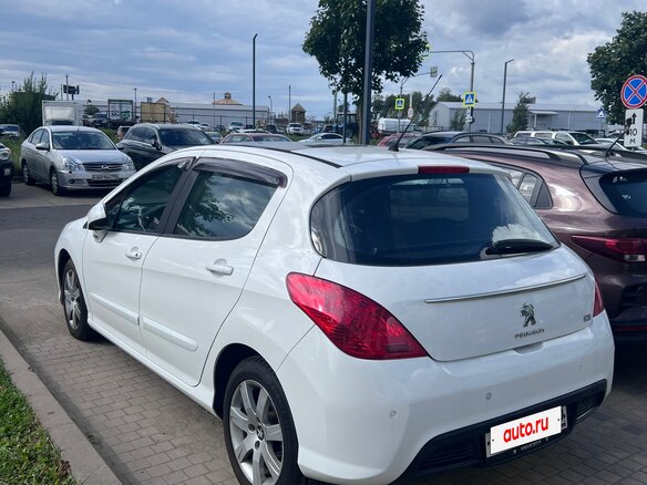 2011 Peugeot 308 I Рестайлинг, белый - вид 3