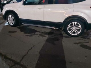 2013 Nissan Qashqai+2 I Рестайлинг, белый, 1350000 рублей, вид 4