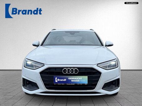 2023 Audi A4 30 TDI V (B9) Рестайлинг, белый, 3450000 рублей, вид 2