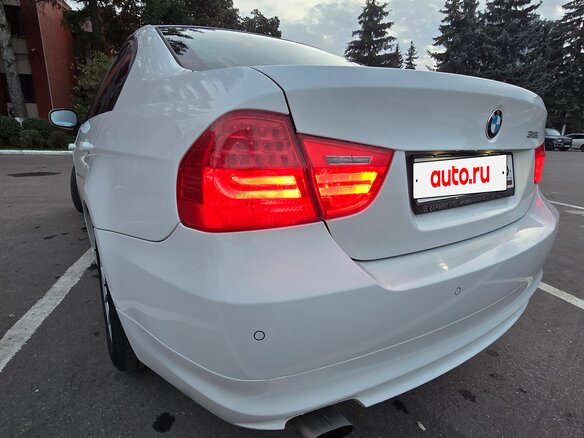 2010 BMW 3 серии 318i V (E90/E91/E92/E93) Рестайлинг, белый, 1000000 рублей - вид 11