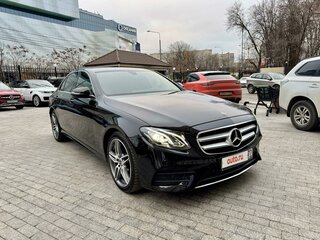 2019 Mercedes-Benz E-Класс 200 V (W213, S213, C238), чёрный, 3390000 рублей, вид 4