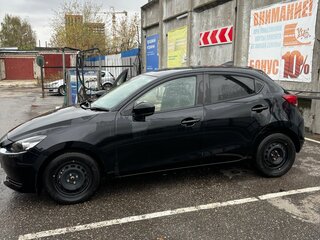 2020 Mazda 2 III (DJ) Рестайлинг, чёрный, 1600000 рублей, вид 3