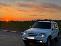 2012 Chevrolet Niva I Рестайлинг, белый, 570000 рублей - вид 3