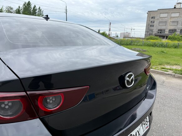 2019 Mazda 3 IV (BP), чёрный, 1790000 рублей - вид 18