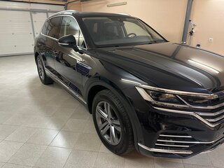 2019 Volkswagen Touareg III, чёрный, 6000000 рублей, вид 5