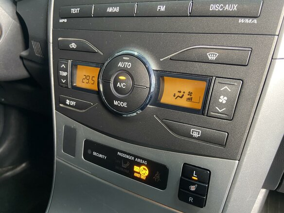 2011 Toyota Corolla X (E140, E150) Рестайлинг, голубой - вид 24