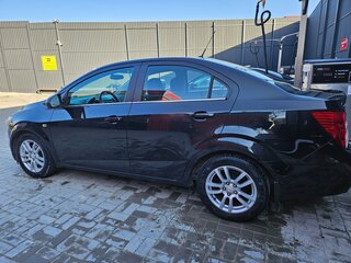 2013 Chevrolet Aveo II, чёрный, 750000 рублей, вид 5