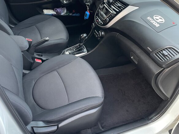 2015 Hyundai Solaris I Рестайлинг, белый, 1500000 рублей - вид 14