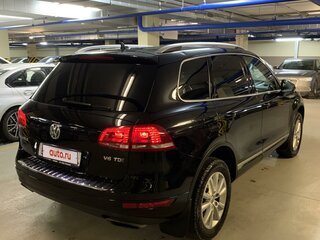 2014 Volkswagen Touareg II, чёрный, 3500000 рублей, вид 4