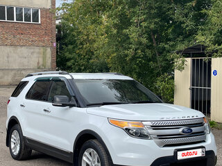 2013 Ford Explorer V, белый, 1900000 рублей, вид 3