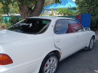 1990 Toyota Vista III (V30), белый, 200000 рублей, вид 5