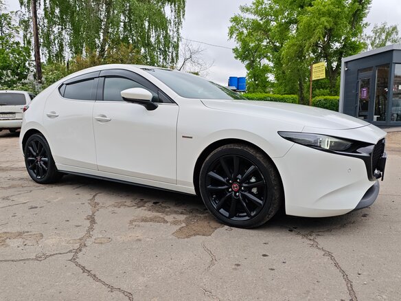 2020 Mazda 3 IV (BP), белый, 2150000 рублей - вид 2