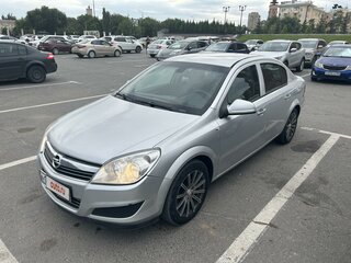 2010 Opel Astra H Рестайлинг, серебристый, 610000 рублей, вид 1