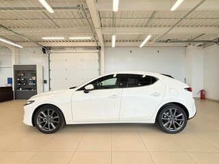 2019 Mazda 3 IV (BP), белый, 1899999 рублей, вид 3
