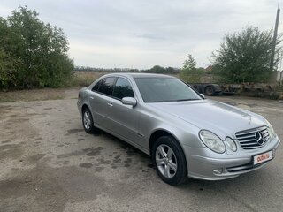 2004 Mercedes-Benz E-Класс 200 III (W211, S211), серебристый, 850000 рублей, вид 3