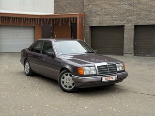 1993 Mercedes-Benz W124 220, фиолетовый, 2150000 рублей, вид 1