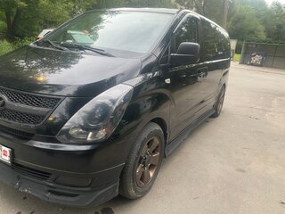2010 Hyundai H-1 II, чёрный, 1599000 рублей, вид 3