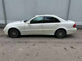 2009 Mercedes-Benz E-Класс 350 III (W211, S211) Рестайлинг, белый, 1150000 рублей, вид 3