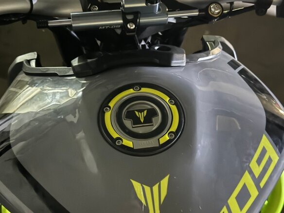 2018 Yamaha MT-09 (FZ-09), серый, 1050000 рублей - вид 9