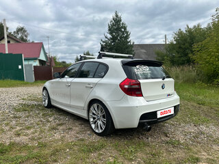 2010 BMW 1 серии 118i I (E81/E82/E87/E88) Рестайлинг, белый, 850000 рублей, вид 3