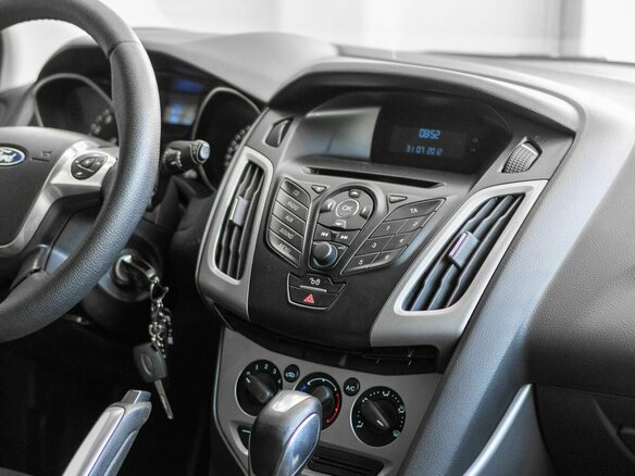 2012 Ford Focus III, серебристый, 800000 рублей - вид 14