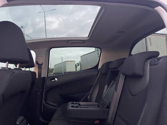 2010 Peugeot 308 I, белый - вид 9