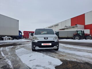 2009 Peugeot Partner II, серебристый, 587672 рублей, вид 4