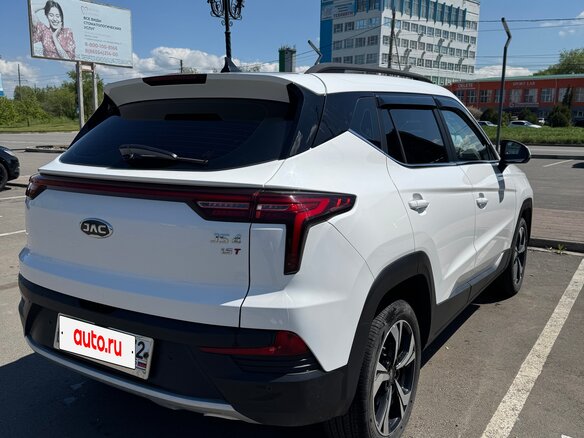 2022 JAC JS4, белый, 1500000 рублей - вид 3