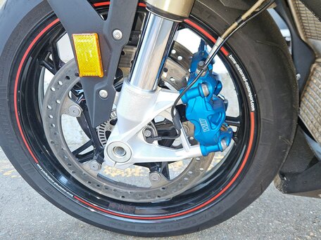 2019 BMW S 1000 RR, чёрный, 1570000 рублей, вид 4