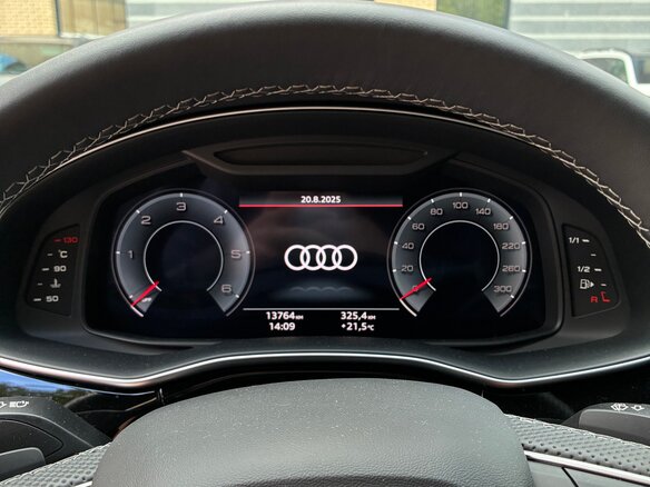 2022 Audi Q8 45 TDI I (4M), чёрный - вид 6