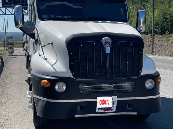 2004 Kenworth T2000, белый, 2500000 рублей - вид 1