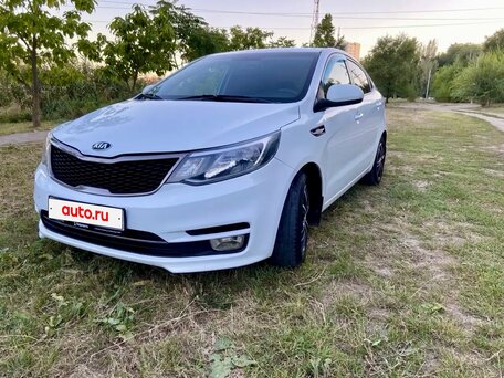 2016 Kia Rio III Рестайлинг, белый, 780000 рублей, вид 1