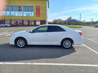 2014 Toyota Camry VII (XV50), белый, 1650000 рублей, вид 3