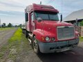 2000 Freightliner Century Class, красный, 900000 рублей - вид 8