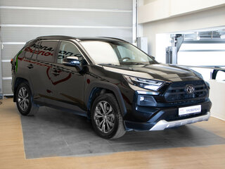 2023 Toyota RAV4 V (XA50), чёрный, 3389000 рублей, вид 3