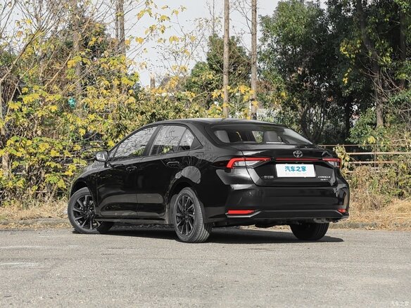 2023 Toyota Corolla XII (E210), белый, 1850000 рублей - вид 6