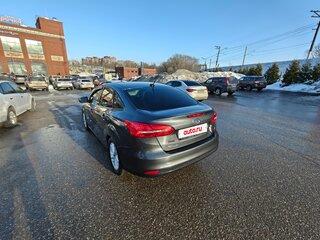 2017 Ford Focus III Рестайлинг, коричневый, 950000 рублей, вид 2