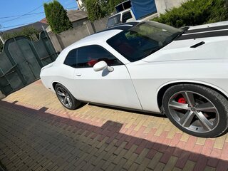 2014 Dodge Challenger III Рестайлинг, белый, 2800000 рублей, вид 5