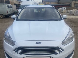 2017 Ford Focus III Рестайлинг, белый, 800000 рублей, вид 1
