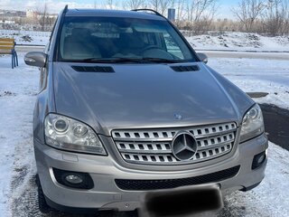 2008 Mercedes-Benz M-Класс 550 II (W164), серый, 2500000 рублей, вид 5