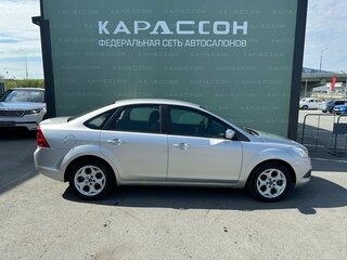 2010 Ford Focus II Рестайлинг, серебристый, 500000 рублей, вид 4