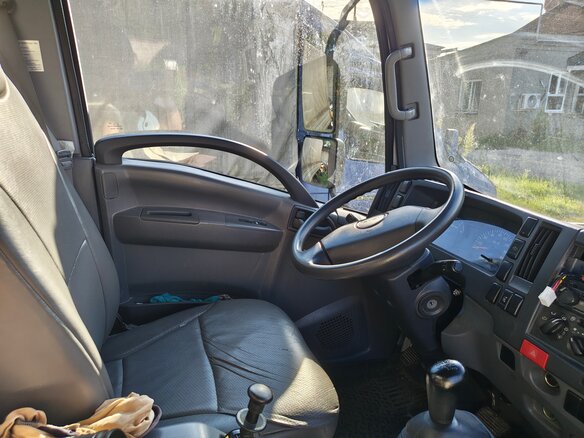 2014 Isuzu Elf (N-series), белый, 3100000 рублей - вид 16