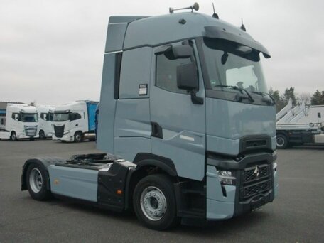 2023 Renault T-Series, серебристый, 12000000 рублей, вид 1