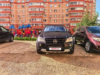 2008 Mercedes-Benz M-Класс 500 II (W164) Рестайлинг, чёрный, 1700000 рублей, вид 4