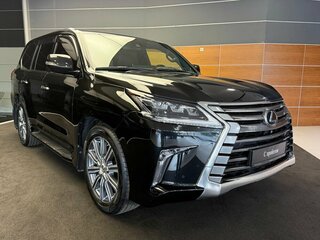 2017 Lexus LX 570 III Рестайлинг 2, чёрный, 6000000 рублей, вид 4