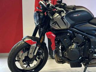 2024 Triumph Trident 660, серый, 1100000 рублей, вид 4