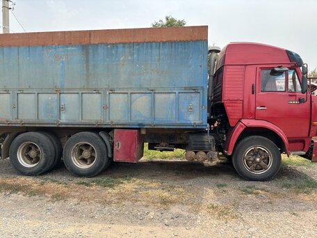1993 КамАЗ 6520, красный, 1000000 рублей, вид 1