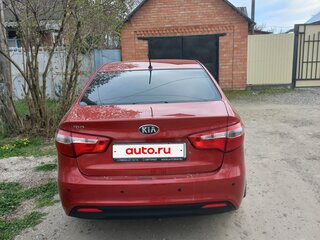 2013 Kia Rio III, красный, 900000 рублей, вид 3