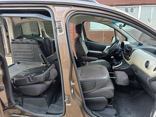 2012 Peugeot Partner II Рестайлинг, коричневый, 810000 рублей, вид 5